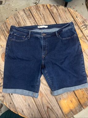 Levi's Dark Blue Denim Jean Cuffed Shorts Ladies Plus Size 24W